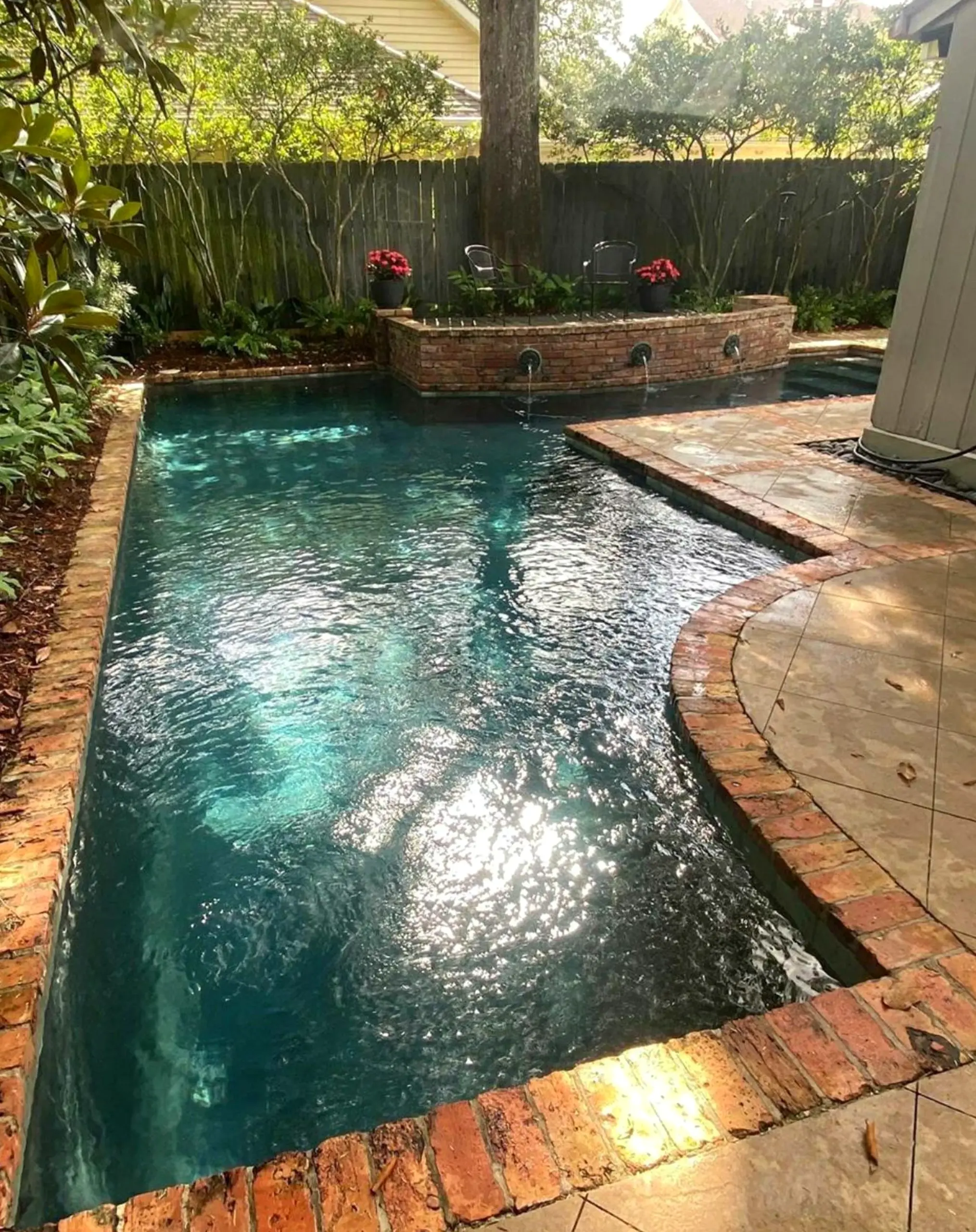 Textured stone path adds detail across the arrangement, giving the decor a finish that feels ready for quiet use.
