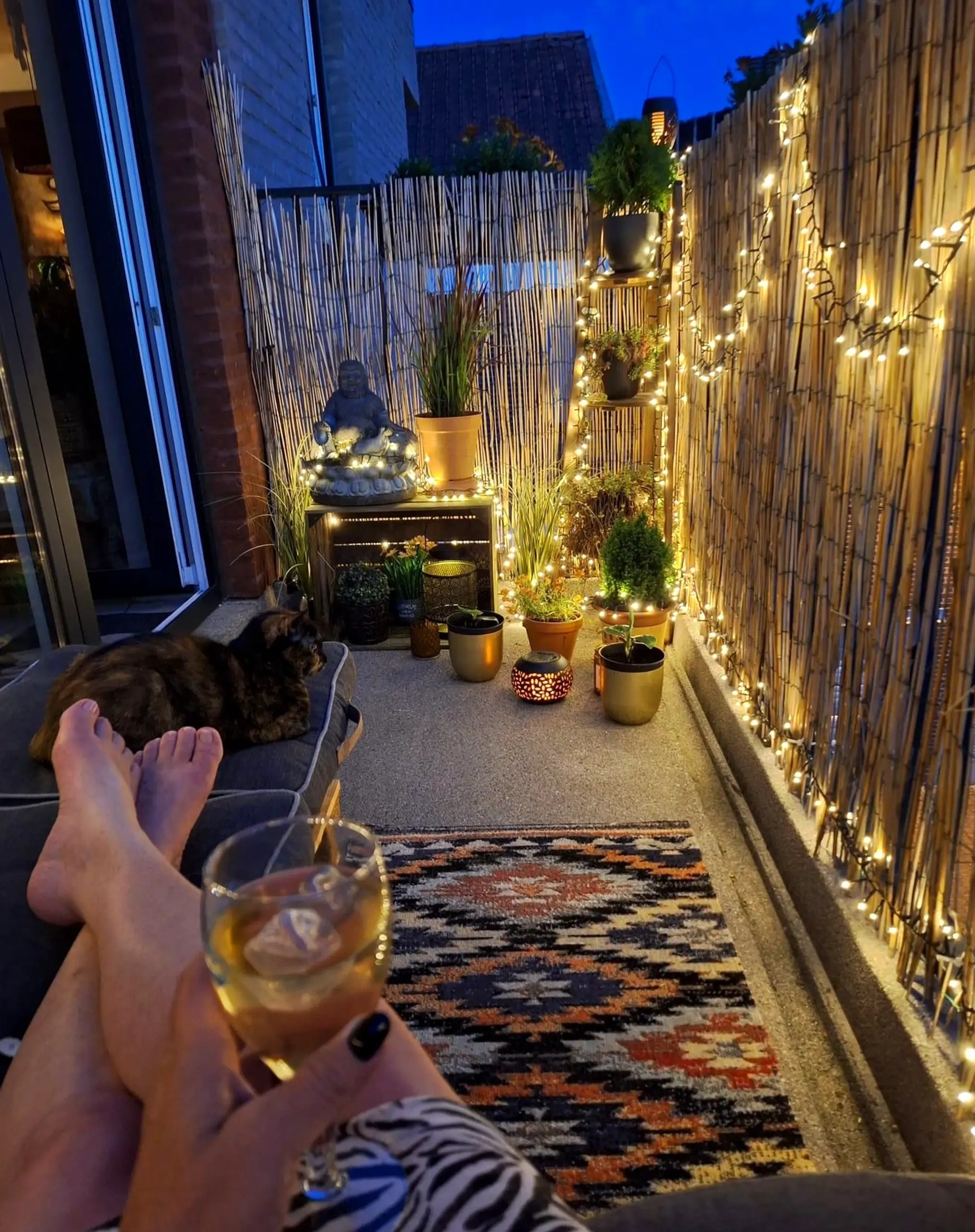 Calm reading corner gives the room more light, so the whole view feels fresh and intentional.
